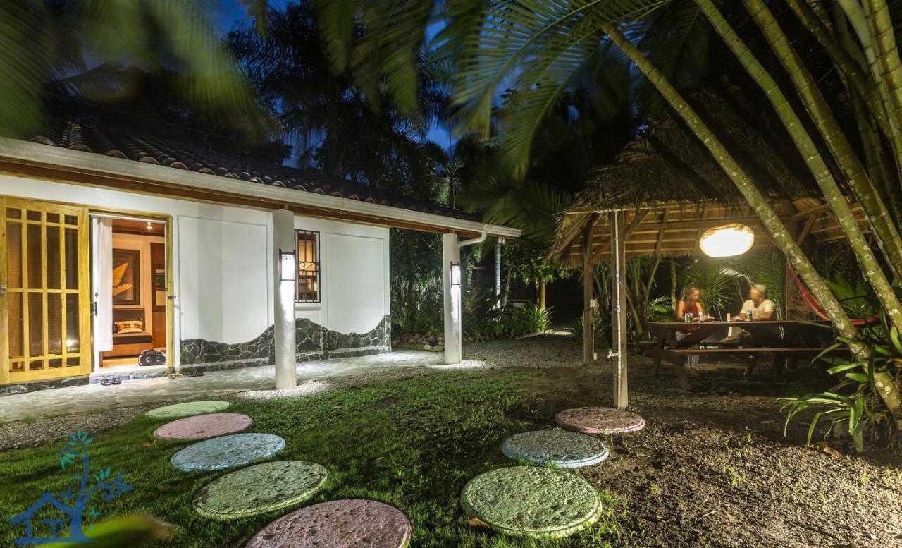 Our Beachfront Bungalow Punta Uva Kültér fotó